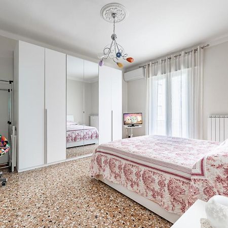 La Fenice Mestre Apartment Buitenkant foto