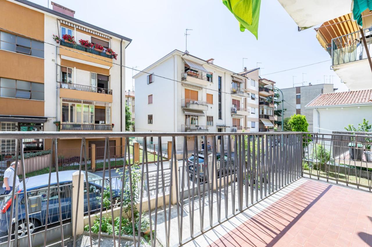 La Fenice Mestre Apartment Buitenkant foto